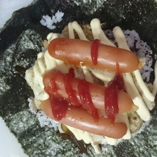 目玉焼きとウインナーのおにぎらず